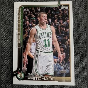 Topps 2025/26 Basketball Cards (8 Cards)